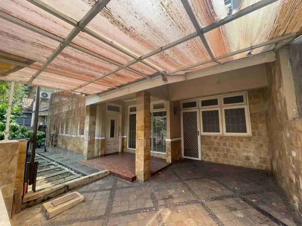 Rumah Cantik dan nyaman 6 kamar tidur siap huni di Bintaro sektor 9 0538