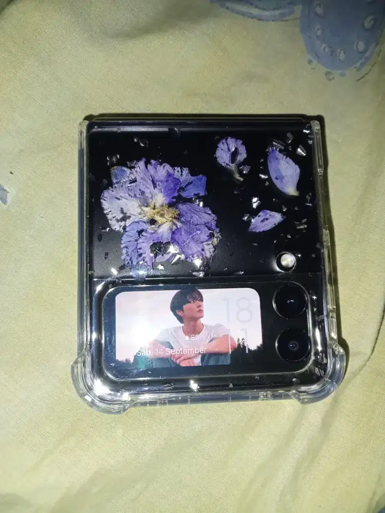 Samsung z filip 3 warna hitam