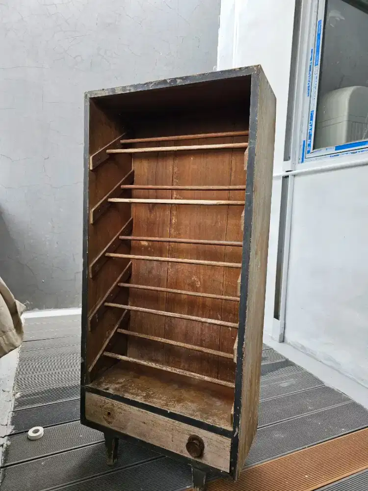 Rak sepatu kayu jati