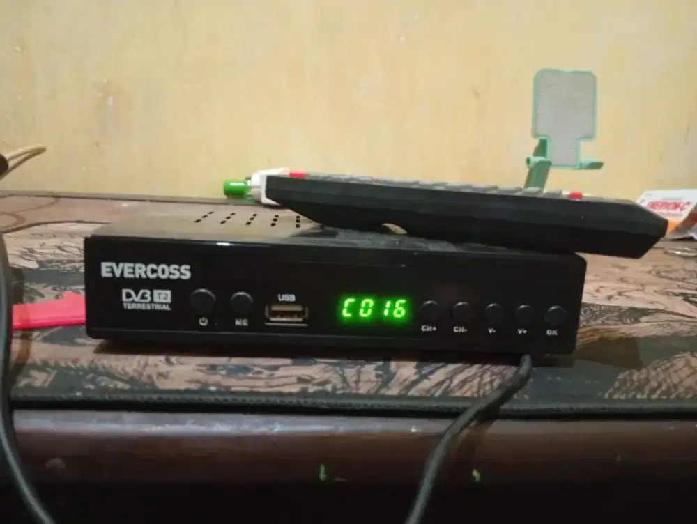 STB Dan kabel LAN Uk (40cm)