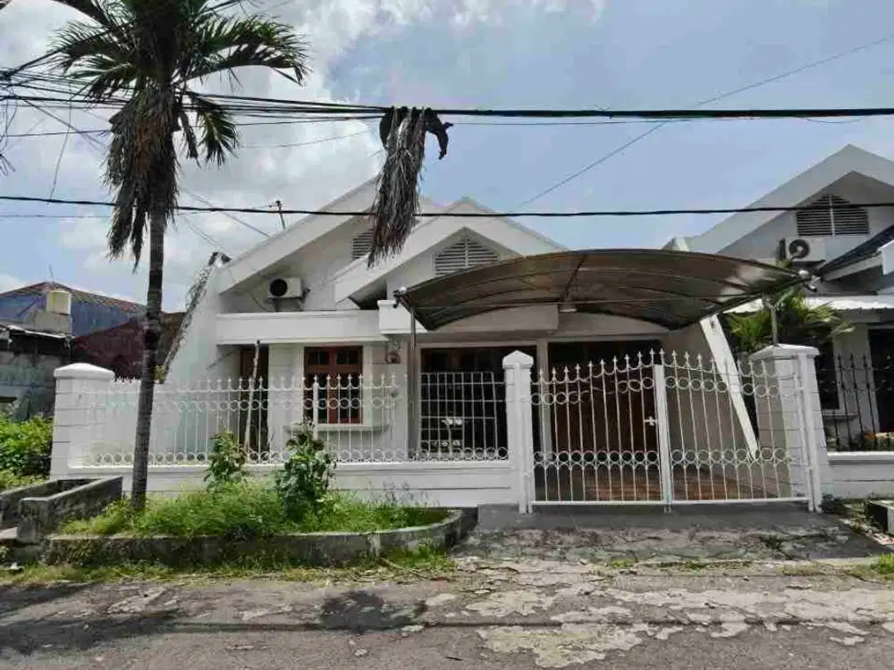 Murah Dijual Rumah Dharmahusada Indah dekat Galaxy Mall