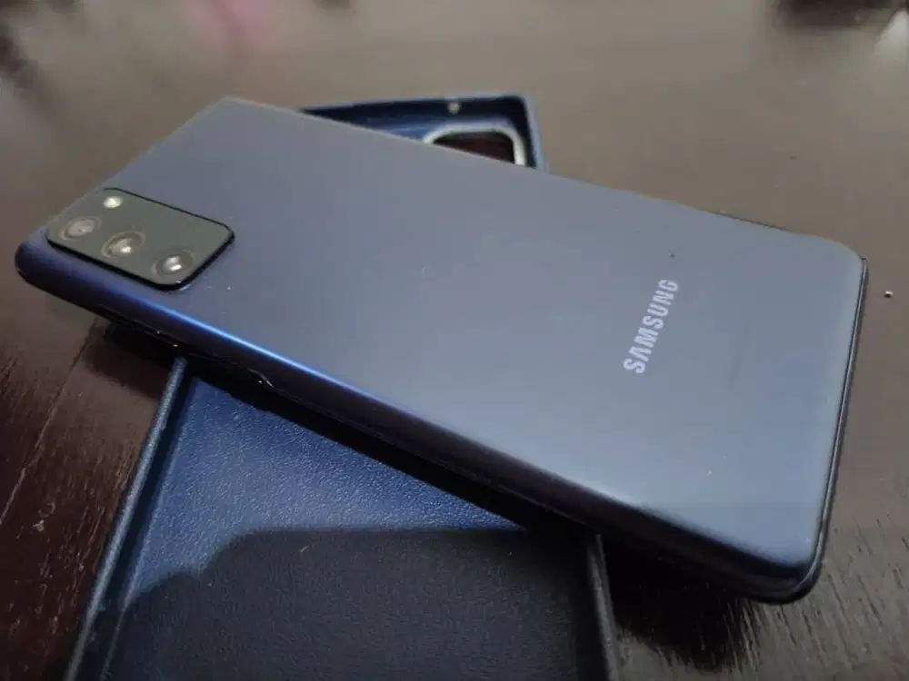 Samsung s20 FE dual SIM Mulus Seperti baru Segel bekas sein 128gb