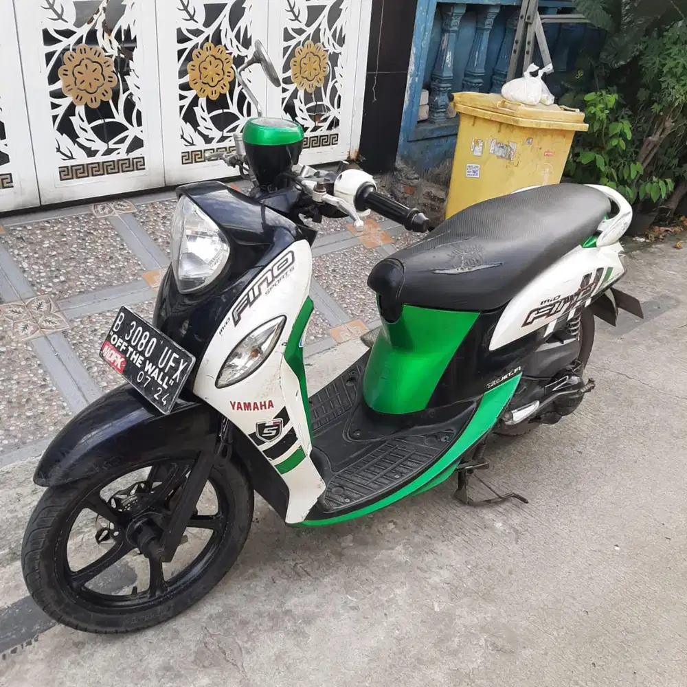 Yamaha Fino 2014 ss lengkap mesin bagus stater tokcer plat B DKI