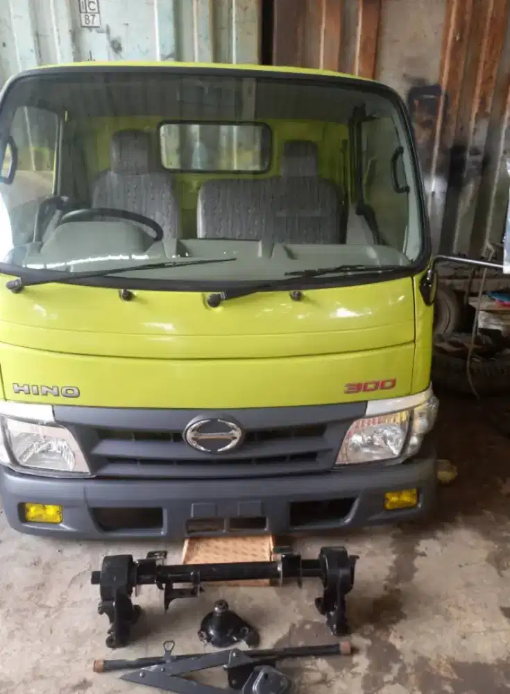 Kabin hino dutro ori copotan