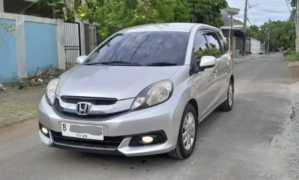Mobilio 1.5 E matic. Kilometer 71rb. Cash