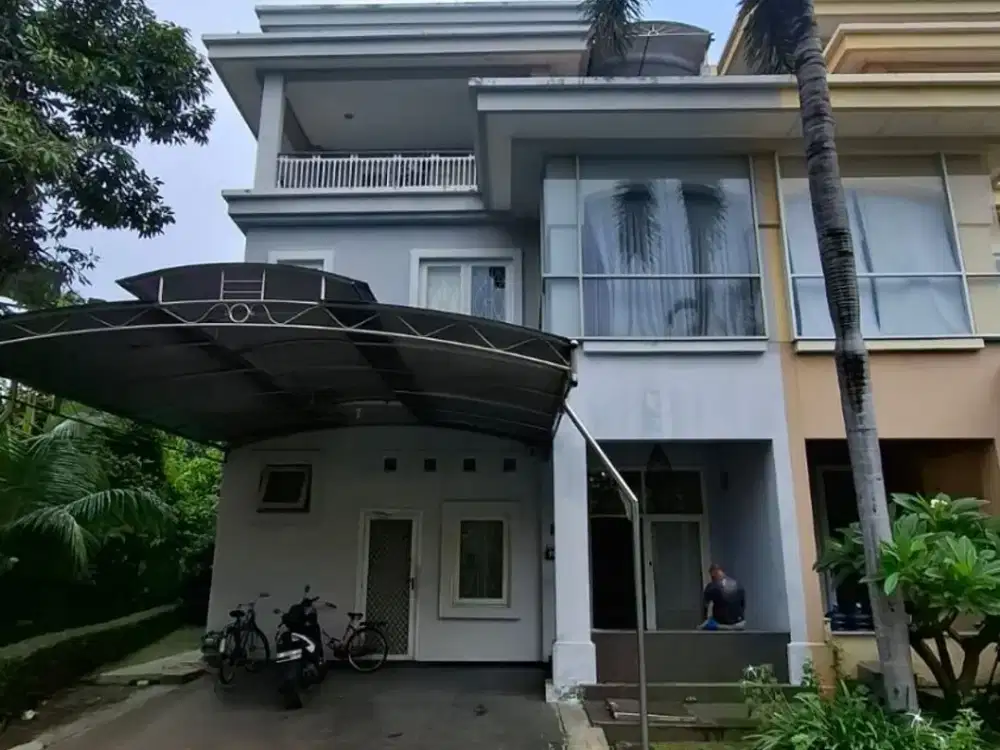 Dsewa Rumah PIK Tamam Resort Mediterania 3Lt Uk225m2 at Jakarta Utara