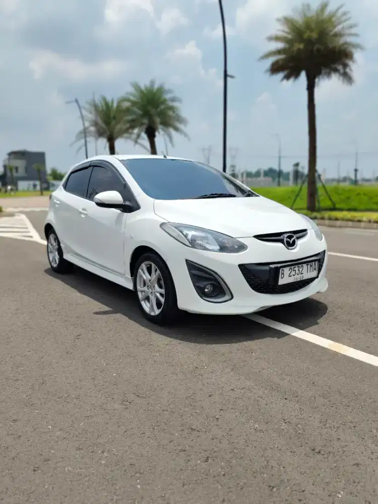 Mazda 2 2012 Bensin