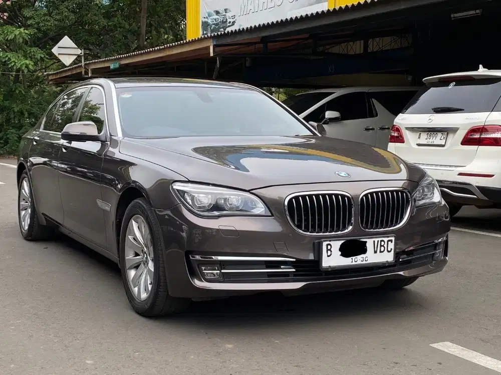 BMW 730Li 3.0 AT BROWN 2013