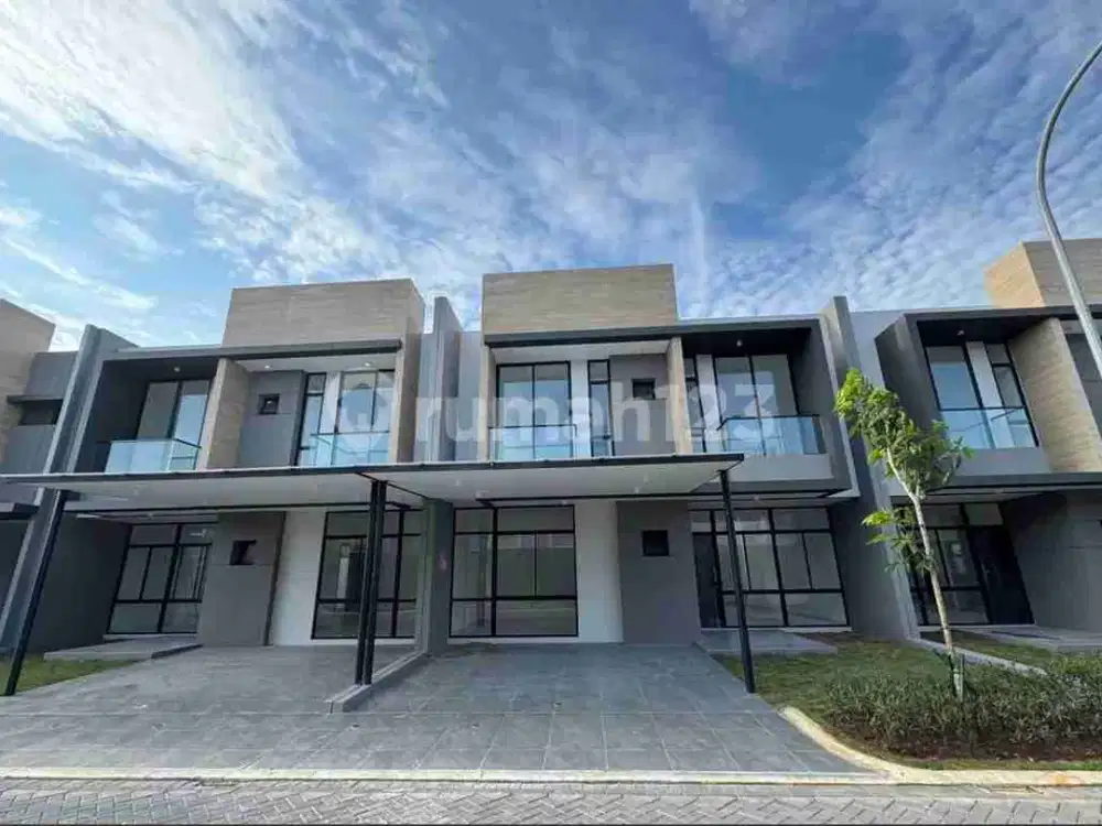 Rumah Modern Clasic Pasir Putih Pik2 Brand New Siap Huni