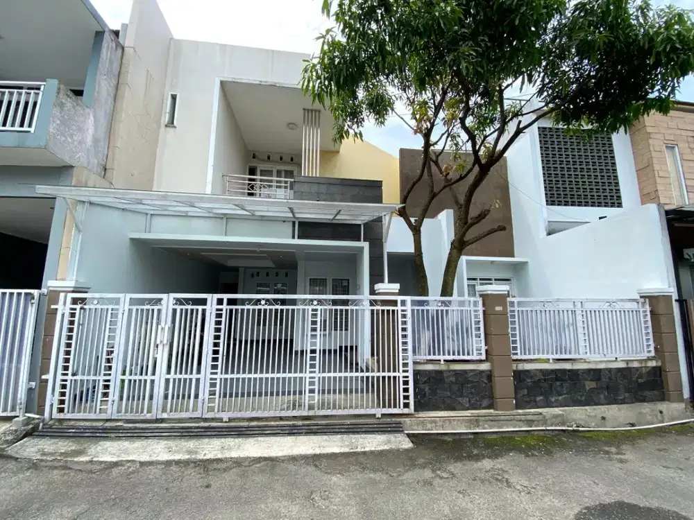 Rumah 2 Lantai Full Furnished, Dekat Mesjid, Bagus, Sayap Jalan Buah Batu
