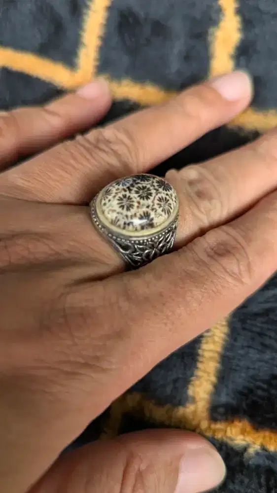 Batu teratai hitam ring 6