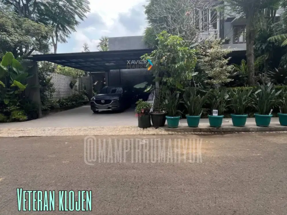 Rumah Tropical Modern Di Klojen tengah kota Malang