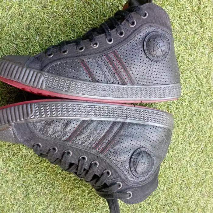 SEPATU SNEAKERS DIESEL YUK & NET SIZE 42