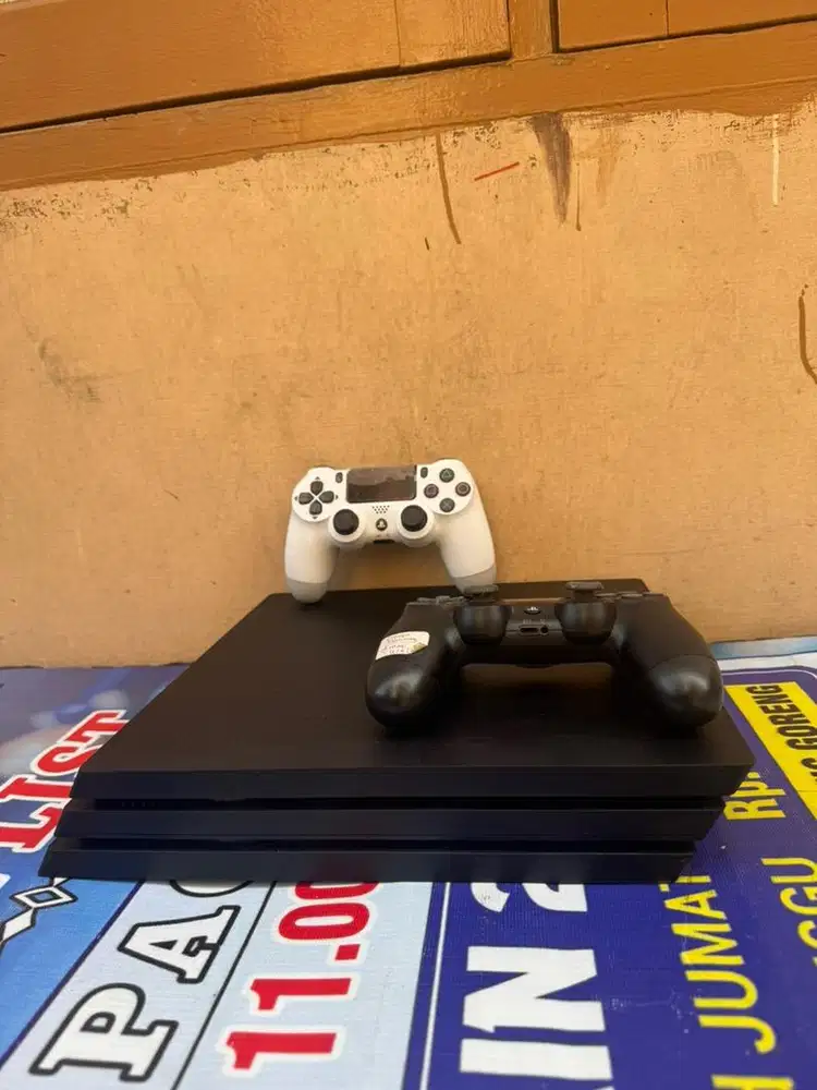 Di jual PS 4 (MEDAN)