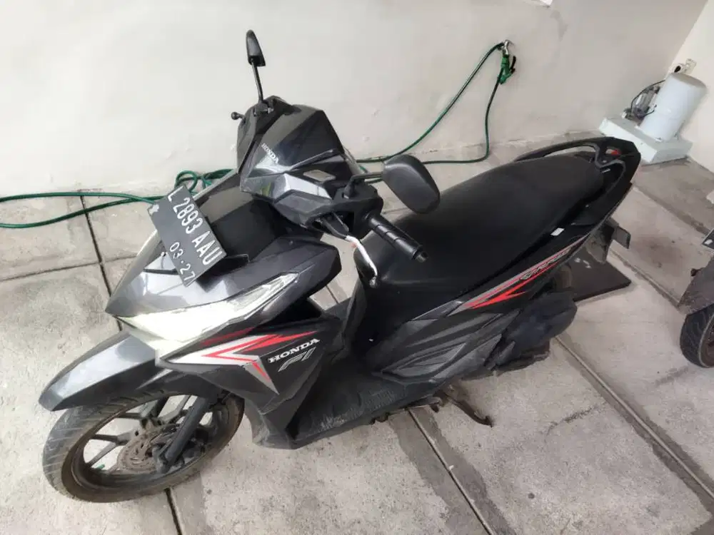 Jual Honda Vario 125 Hitam Th 2017 Pemakaian Pribadi Km 43.500 Plat L