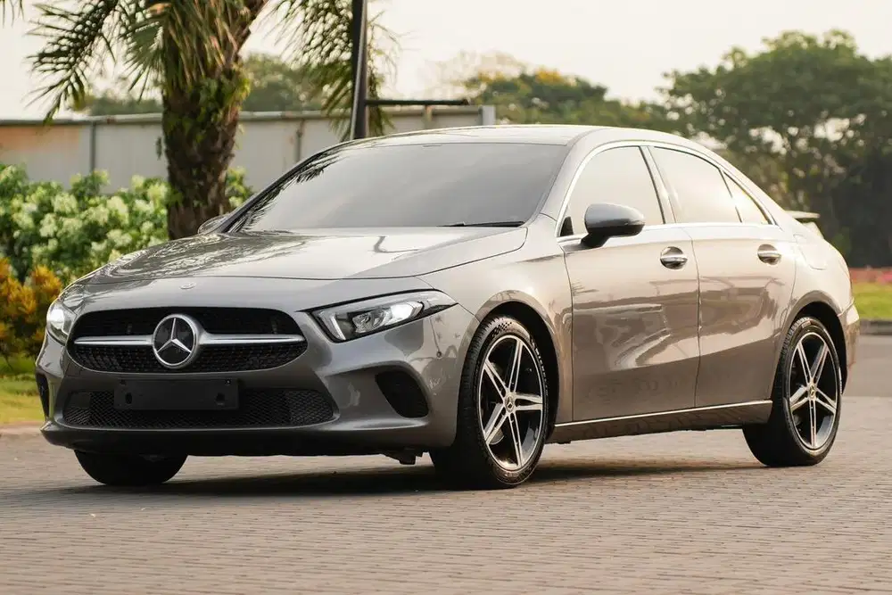 (DP 5jt) Mercedes Benz A200 1.3 Progressive Line Sedan 2022