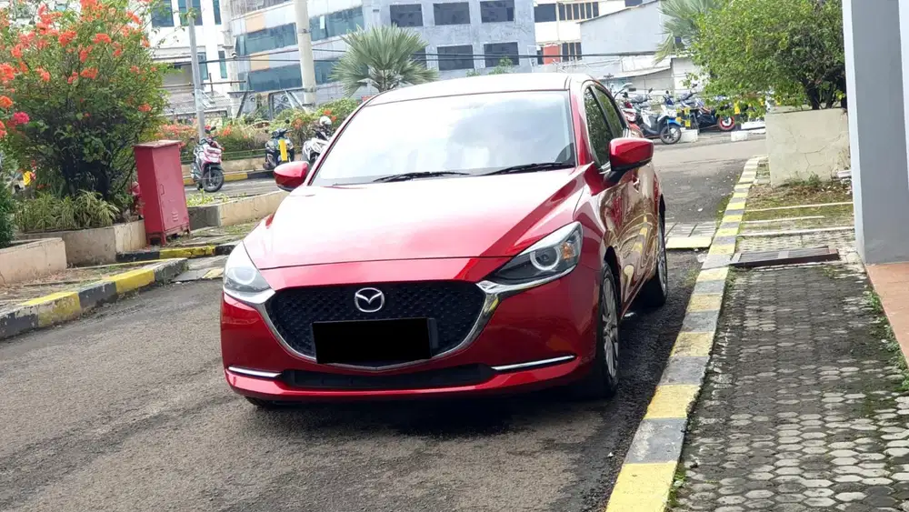 Mazda 2 mazda2 skyactive sedan 2022 merah pajak panjang