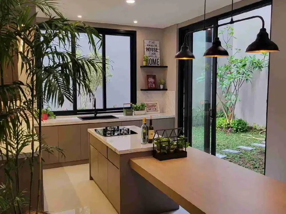 Rumah 3 Lantai SHM Luas 300m 4+1 Kamar 2 Mobil Furnish Hadap Selatan BSD Dekat Pintu Tol