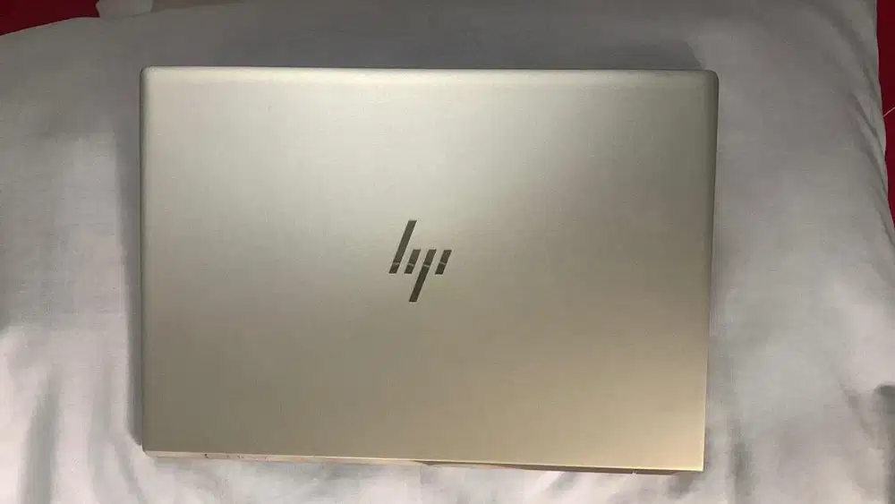 Laptop HP Envy 13 i7 7th Gen NVIDIA GeForce MX150 – Kondisi Mulus
