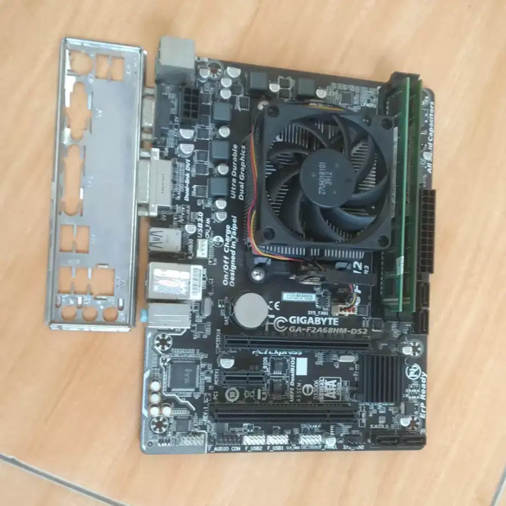 Gigabyte F2A68HM-DS2 + AMD A8-5600K + Ram 8GB