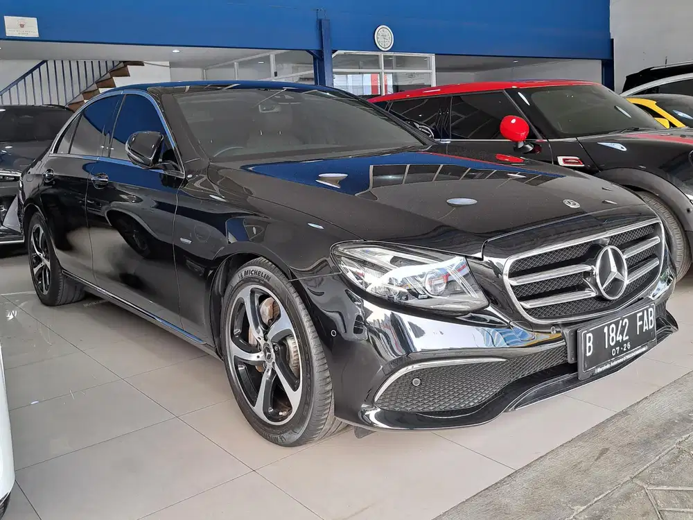 MERCY E300 SPORTSTYLE AVG NIK 2020