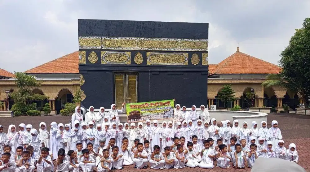 GURU TK & KELOMPOK BERMAIN