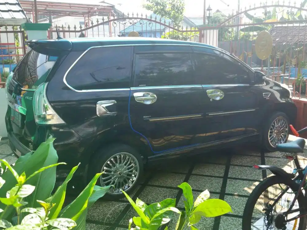 Avanza Veloz Matic. (Seratus Dua Puluh Juta Rupiah. NETT)