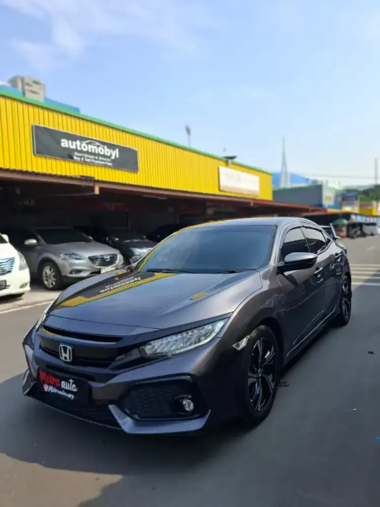 Honda Civic HB E AT 2018 termurah