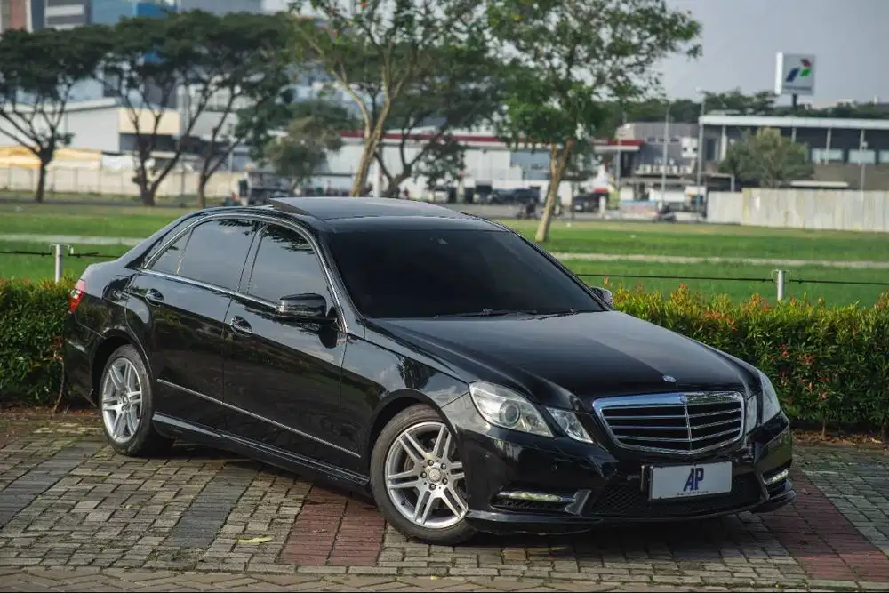 Mercedes Benz E300 AMG Line FULLSPEC 2012