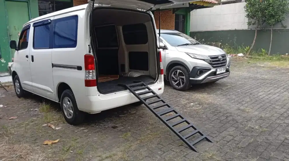 Tangga motor loading ramp