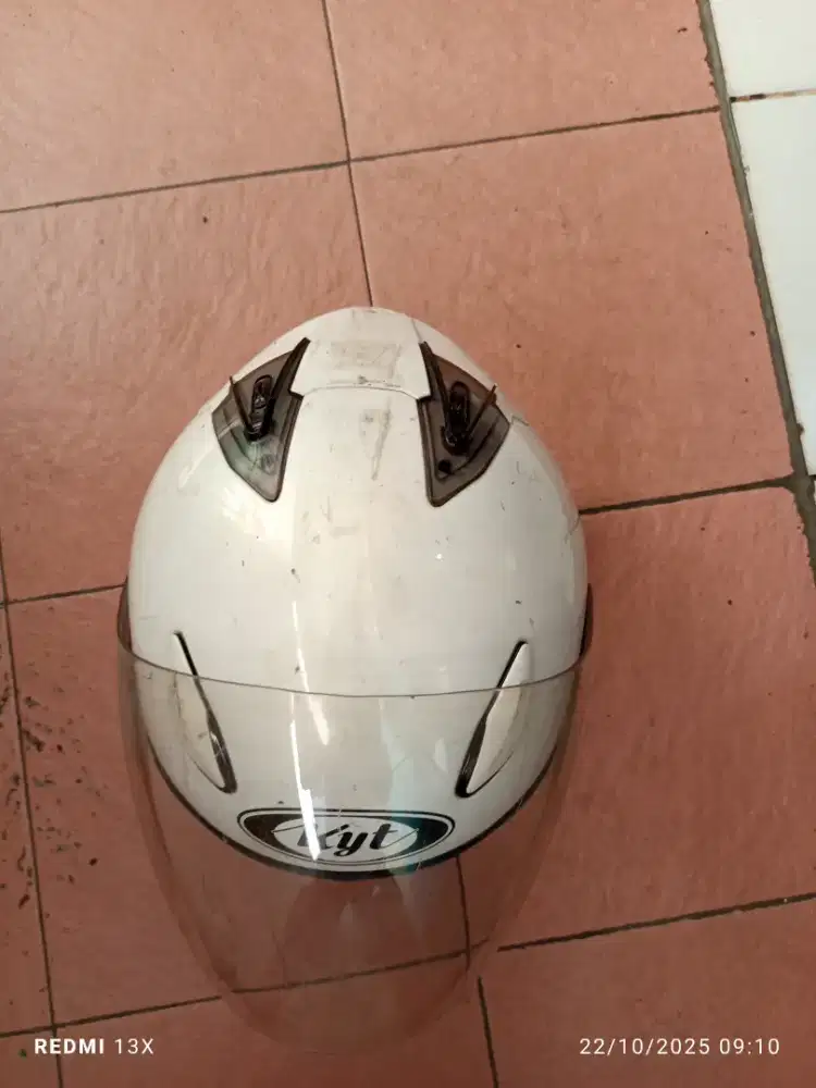 Hlem KYT Bekas murah