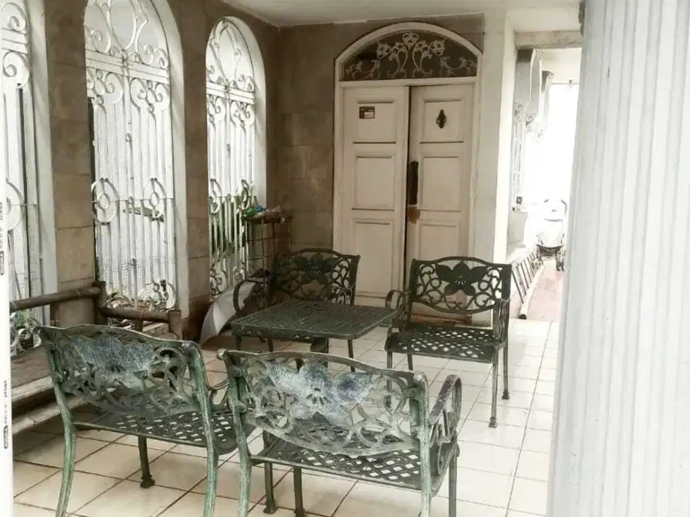 RUMAH DAN KIOS LOKASI BAGUS JAGAKARSA JAKARTA SELATAN