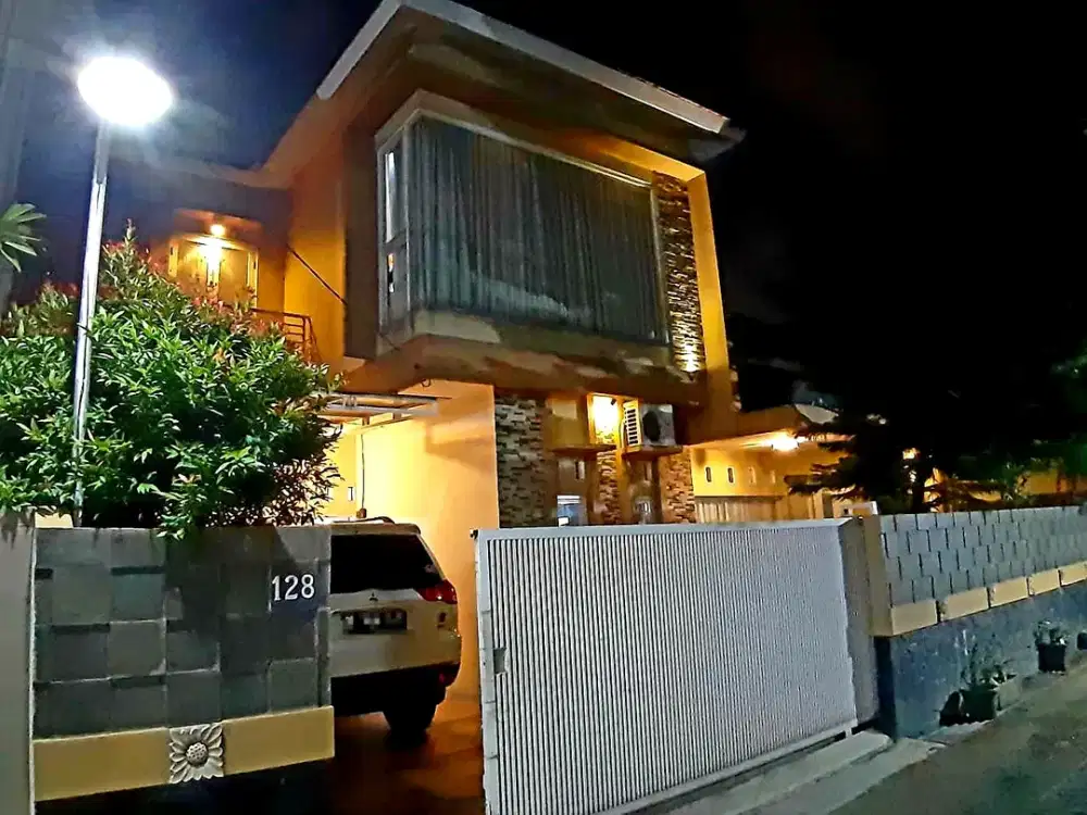 RUMAH SEMI FURNISH ADA KOLAM KOI JAGAKARSA JAKARTA SELATAN