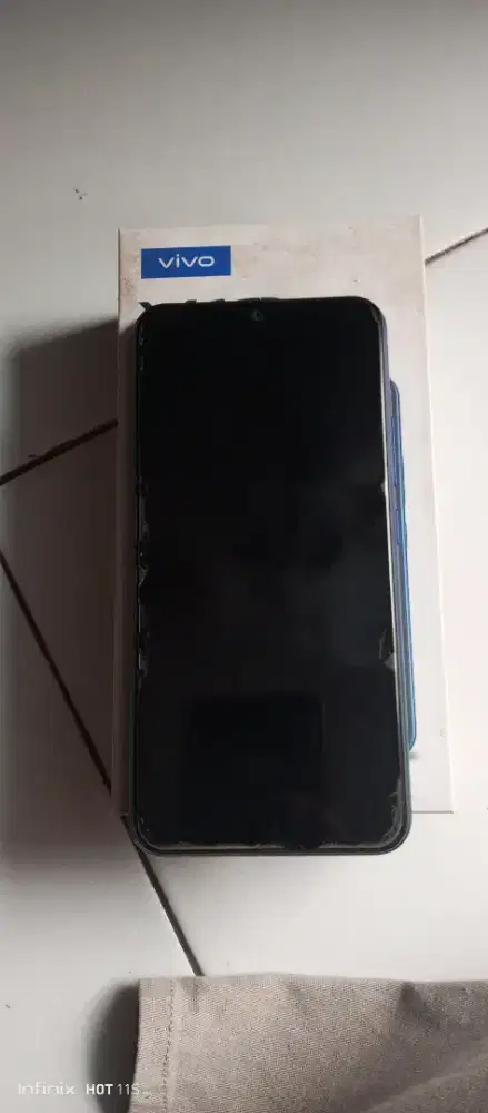 Jual hp vivo y12 komplit murah 3/32