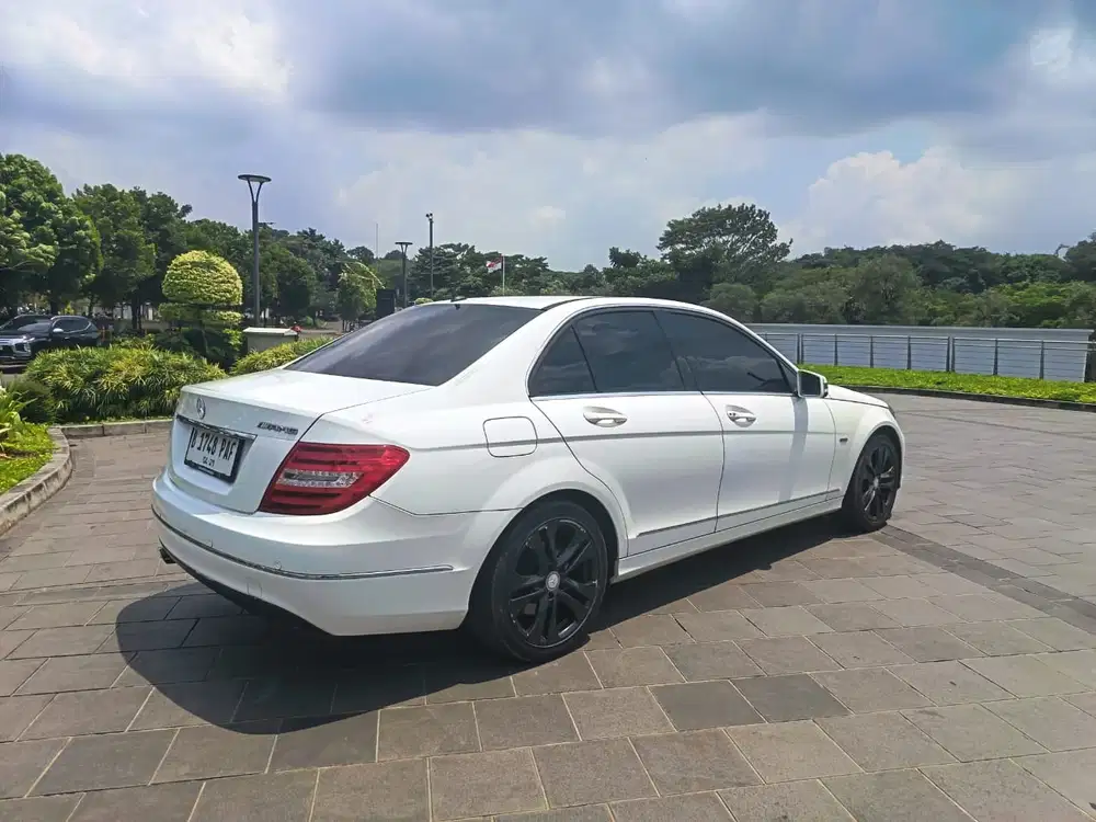 Mercedes-Benz C-Class 2014 Bensin