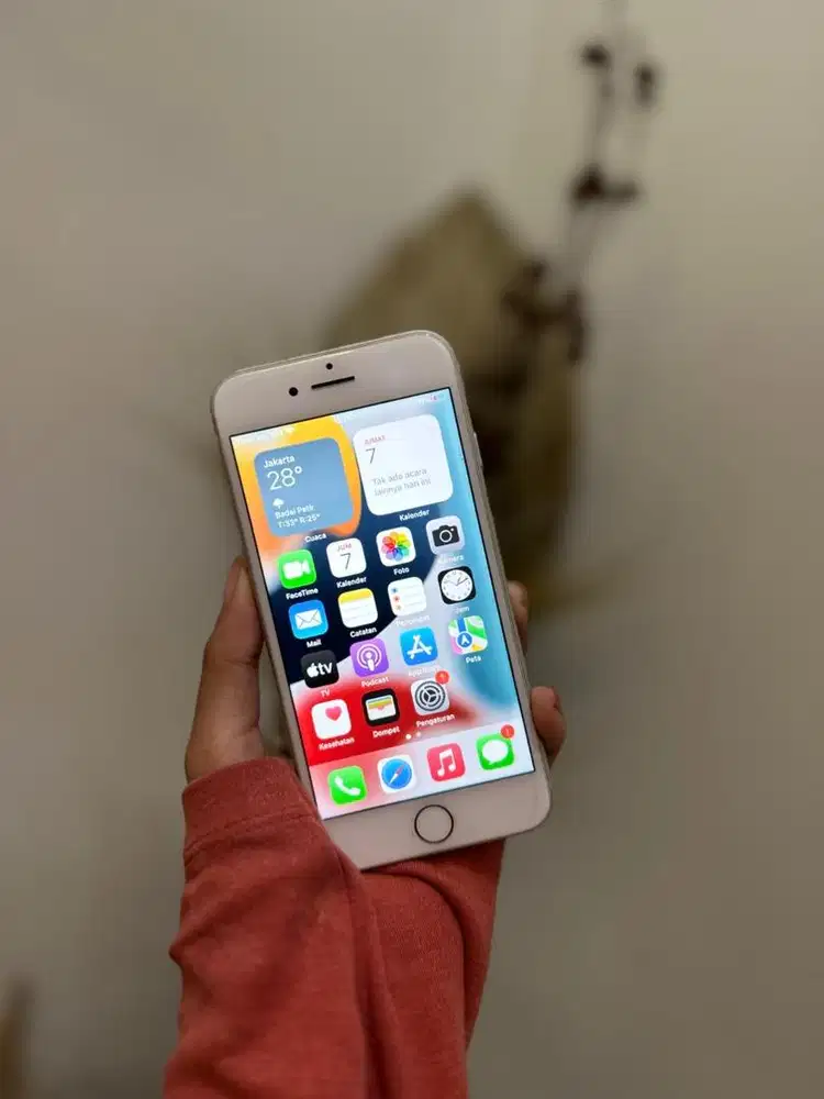 JUAL IPHONE 8 64 GB JUAL CEPET