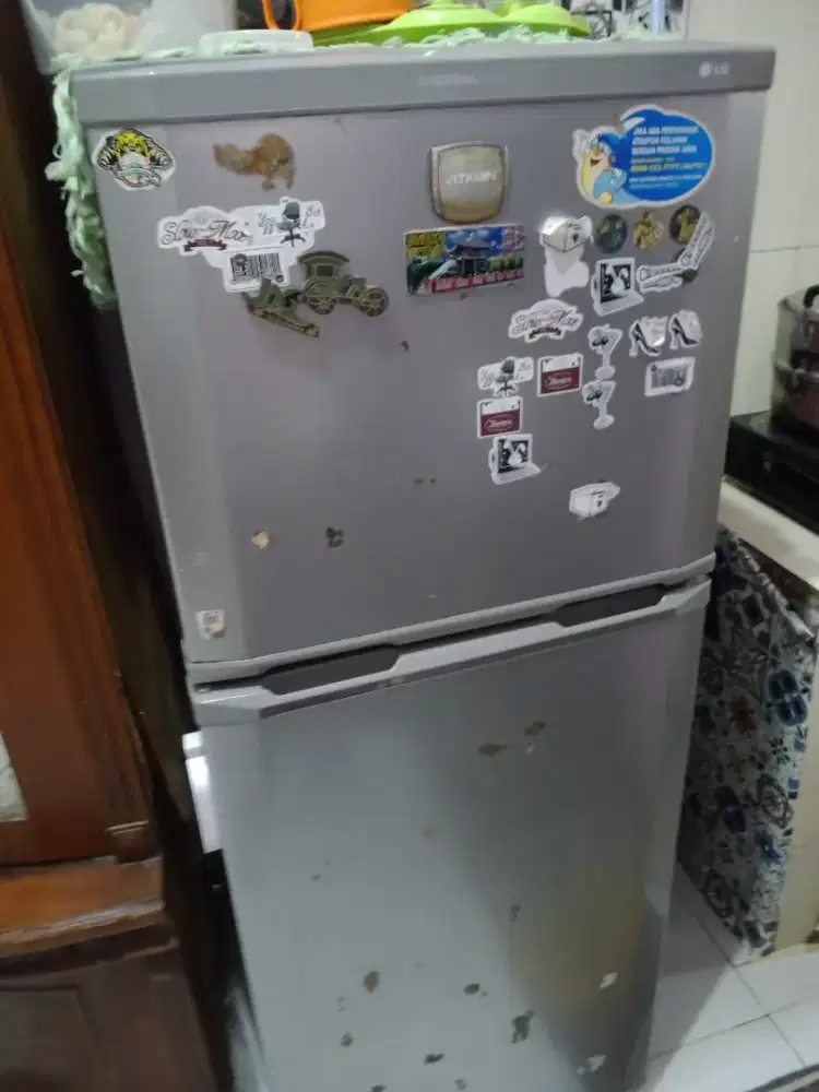 Kulkas 2 pintu wa jual cepet murah