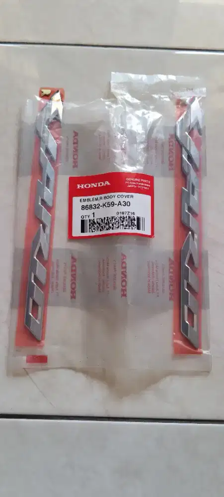 STIKER EMBLEM VARIO ORIGINAL HONDA