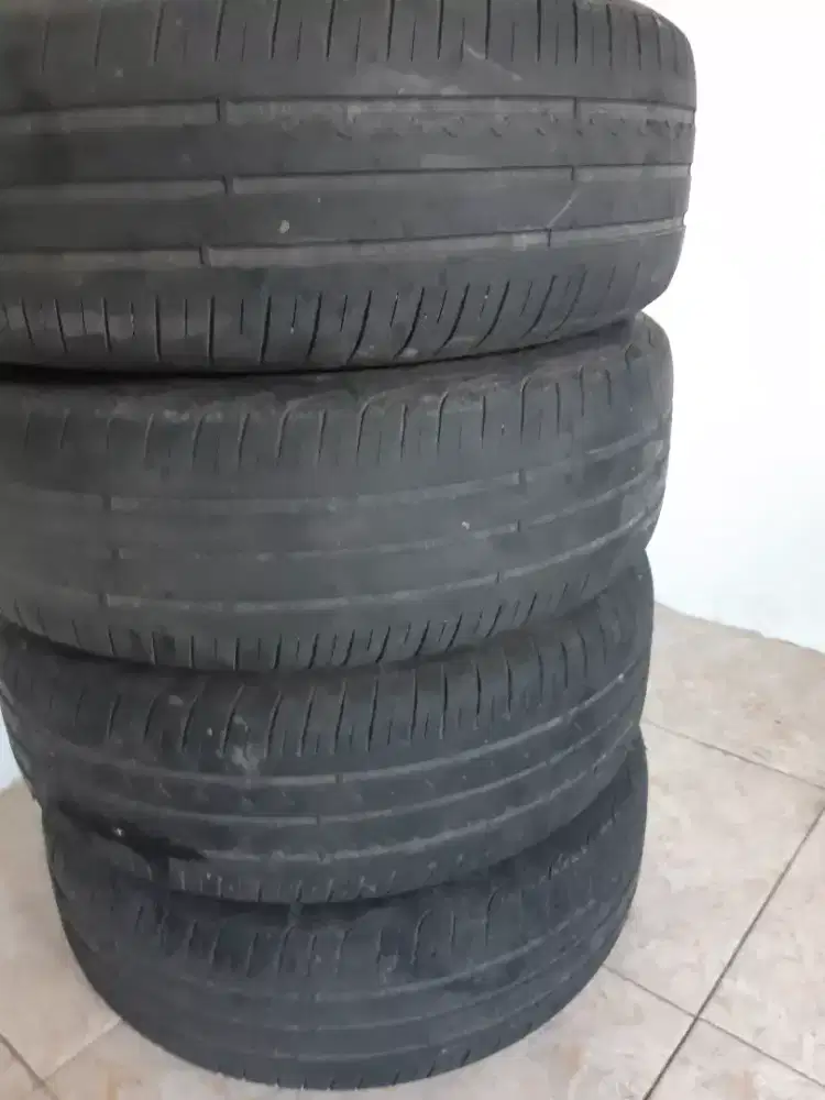 Ban 185 65 R15 Goodyear Maxguard