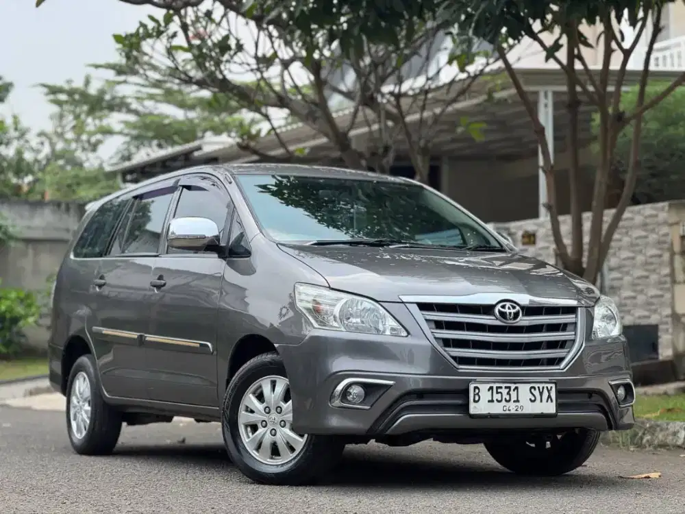 Toyota Kijang Innova 2.0 E AT 2014