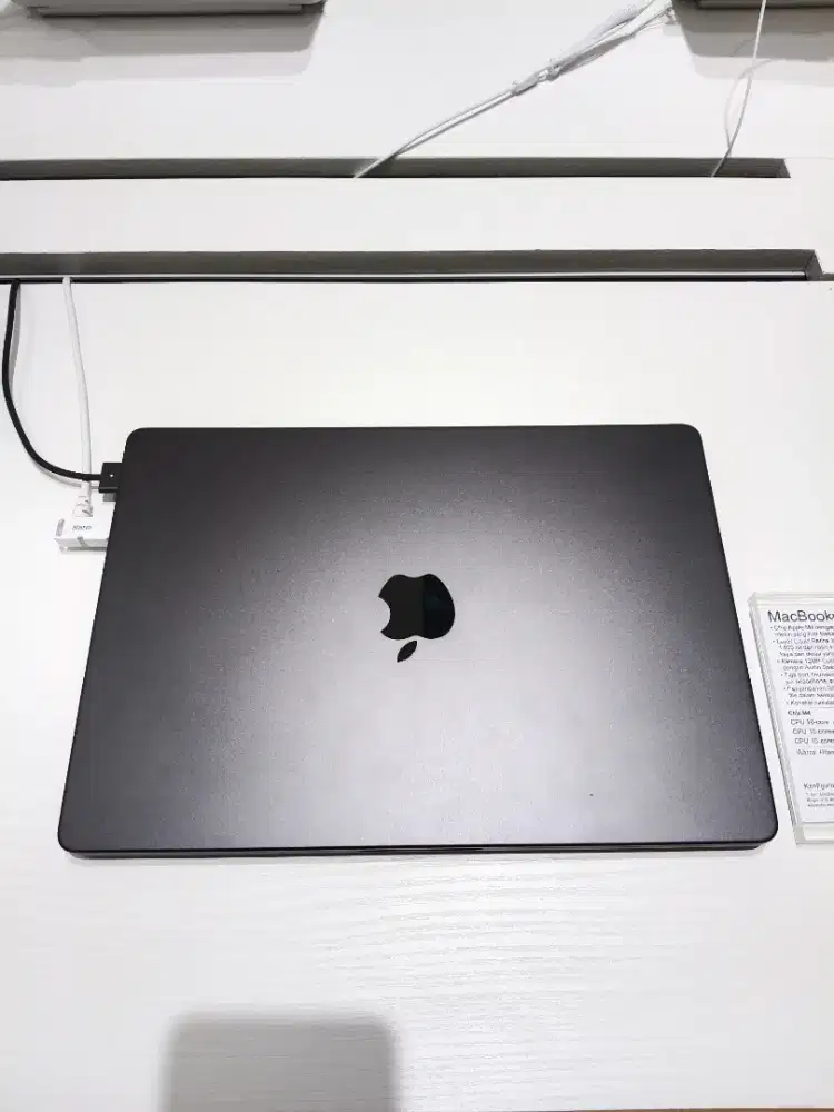 MacBook Pro M4 14 ibch