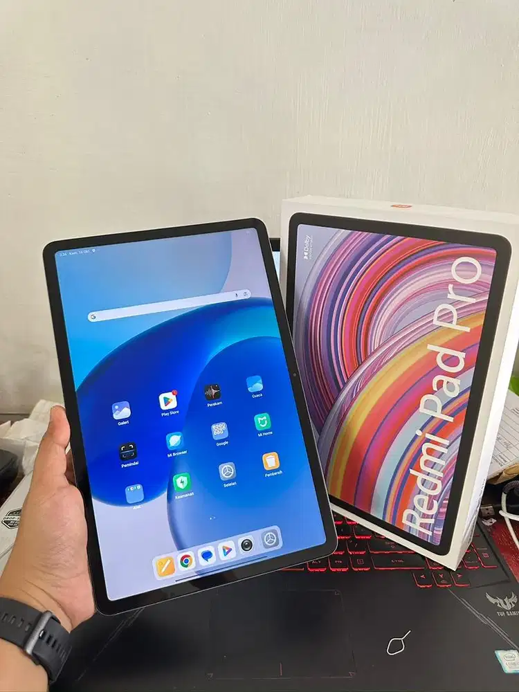 Redmi Pad Pro ram 8/256 GB Garansi 10 bulan lagi. Fullset original