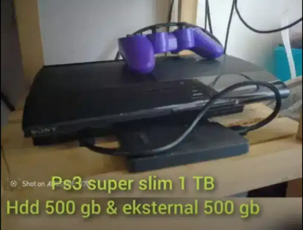 Ps3 super slim 1 TB dan 1 stik