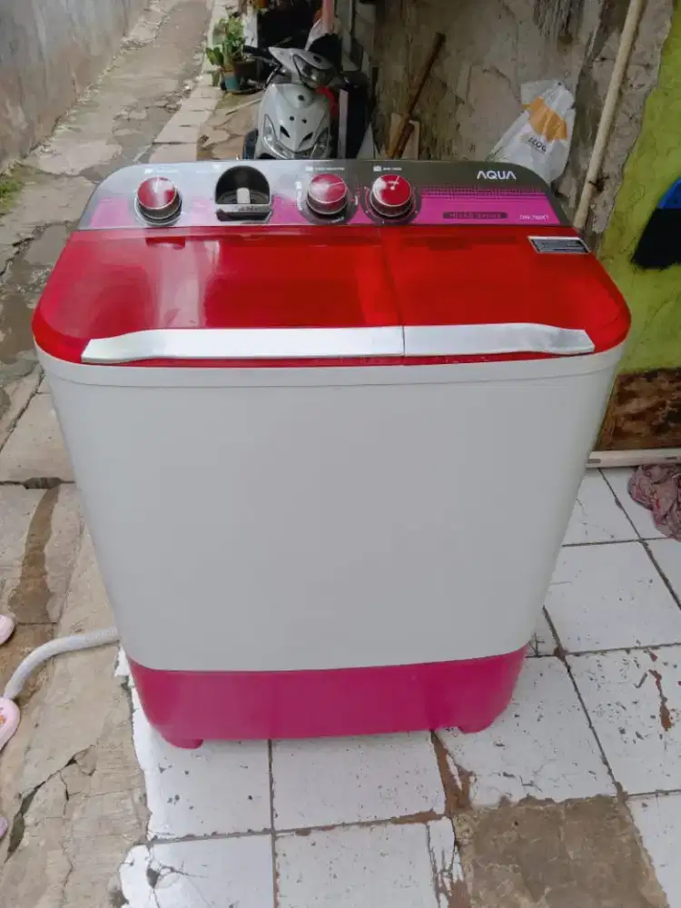 Mesin cuci aqua 8kilo