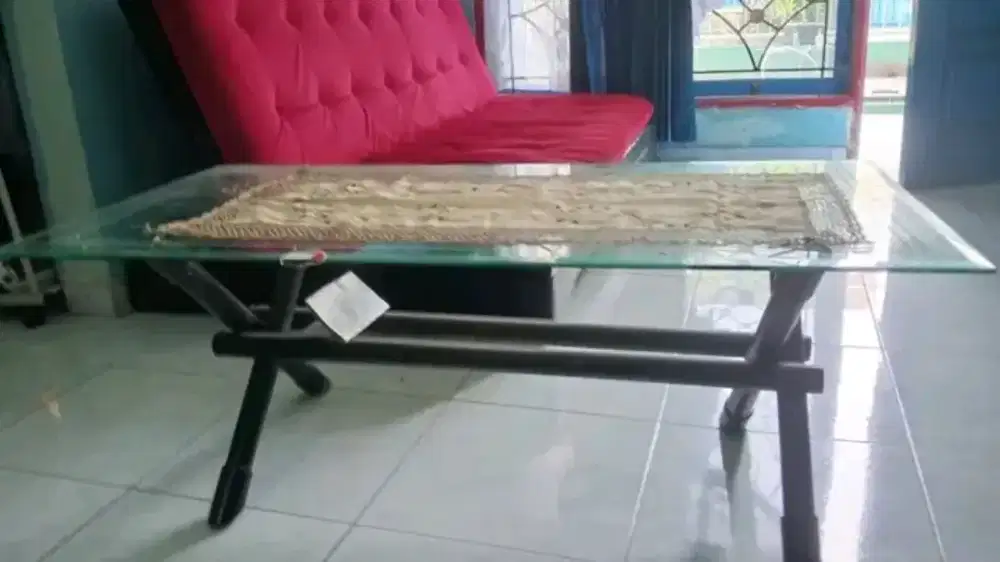 Dijual Meja kaca bekas