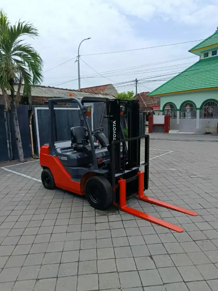 Forklifts toyota 2,5ton