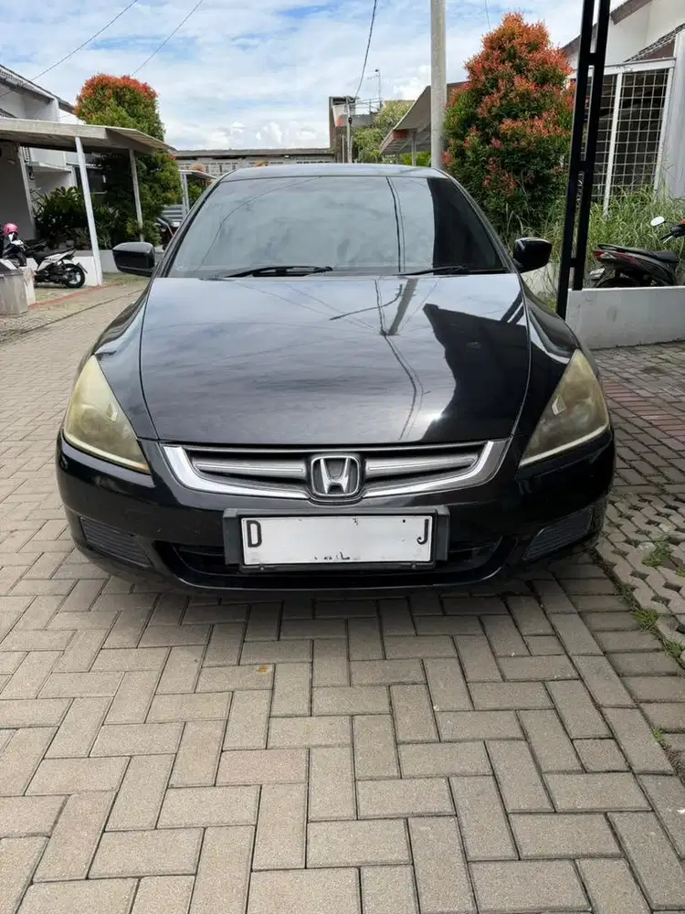 Honda Accord CM-5 VTI-L 2005