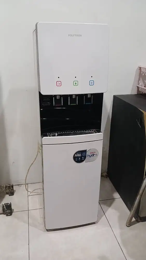 Dispenser Polytron PWC 777 — Panas Dingin Normal, Hemat Listrik!