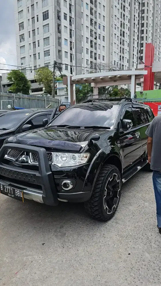 Pajero Dakar 4x2 AT Tangan Pertama