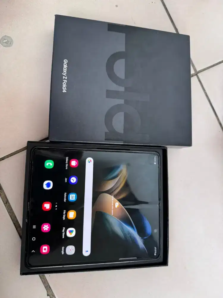 Samsung Galaxy 4 1TB Fullset.